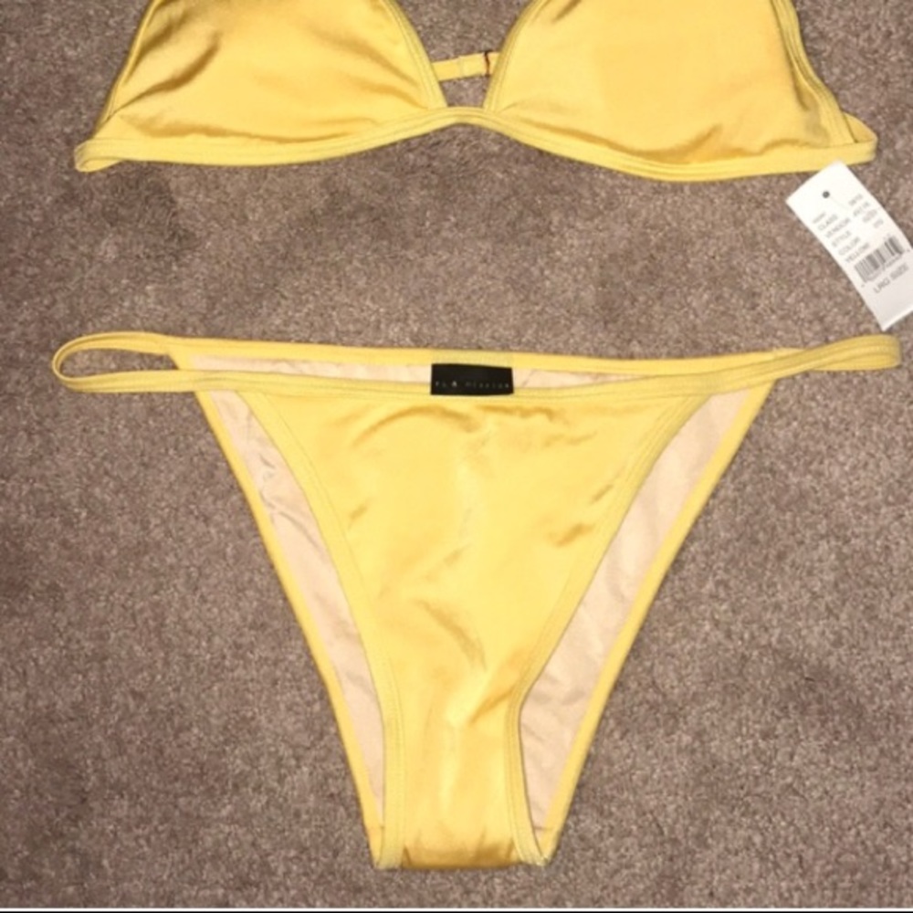 PACSUN size medium yellow bottom
